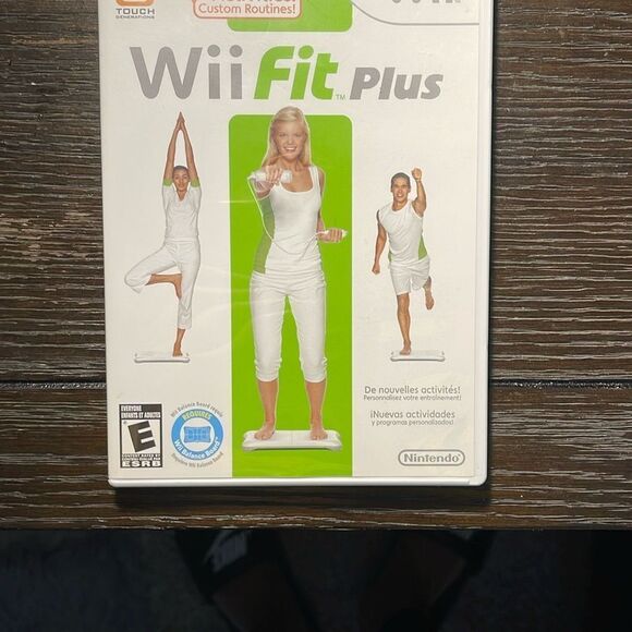 Nintendo Wii Fit Plus - White - Picture 1 of 3